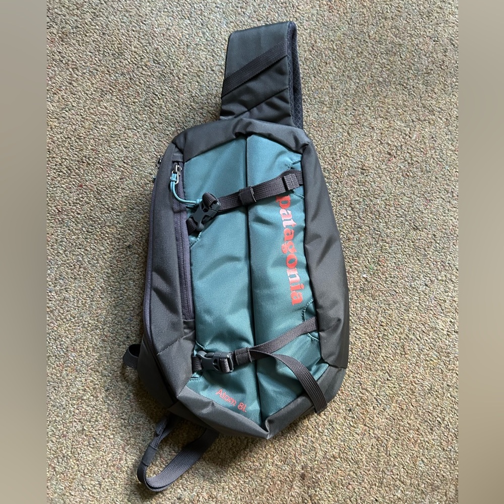 SOLD! Patagonia Sling Bag